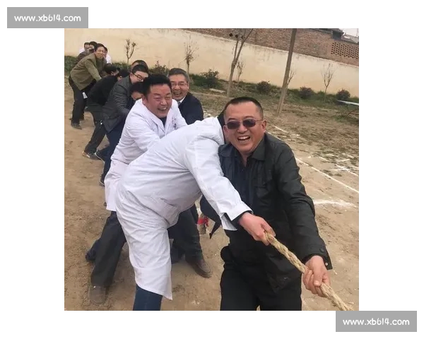 拔河比赛决胜时刻团队合作与坚持的力量展现